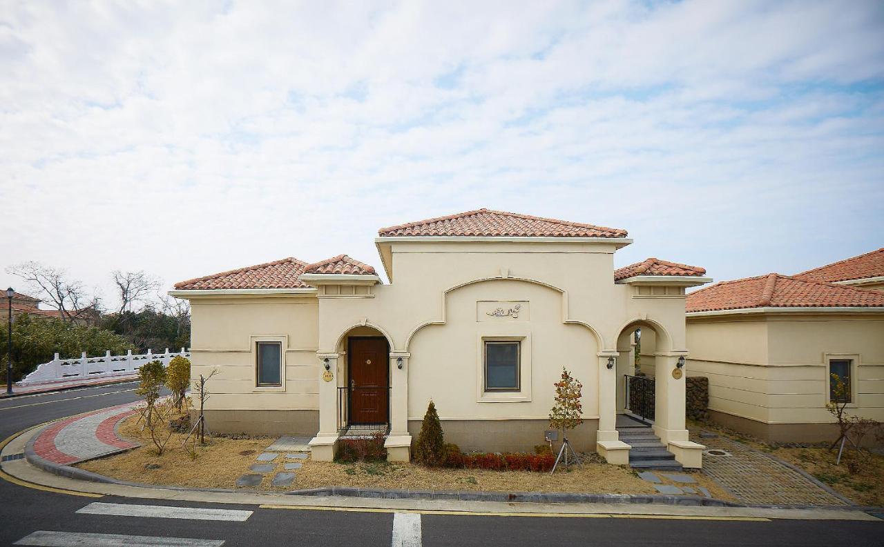 Camphortree Hotel And Resort Jeju Exterior foto