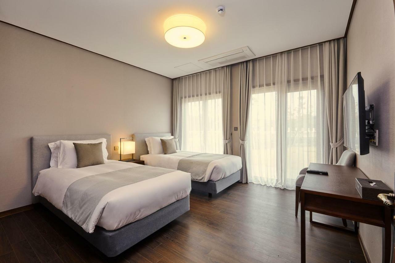 Camphortree Hotel And Resort Jeju Exterior foto